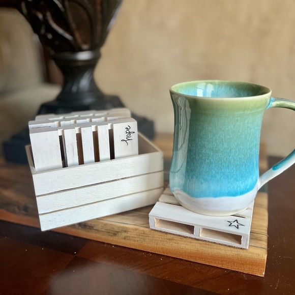 Mini Pallet & Crate Coaster Set Hope Dream Inspore white wash. 4 Coasters crate - Picture 2 of 6